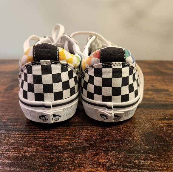 Vans rainbow checkerboard lace-up Sneakers size 7.5 - Picture 4 of 7